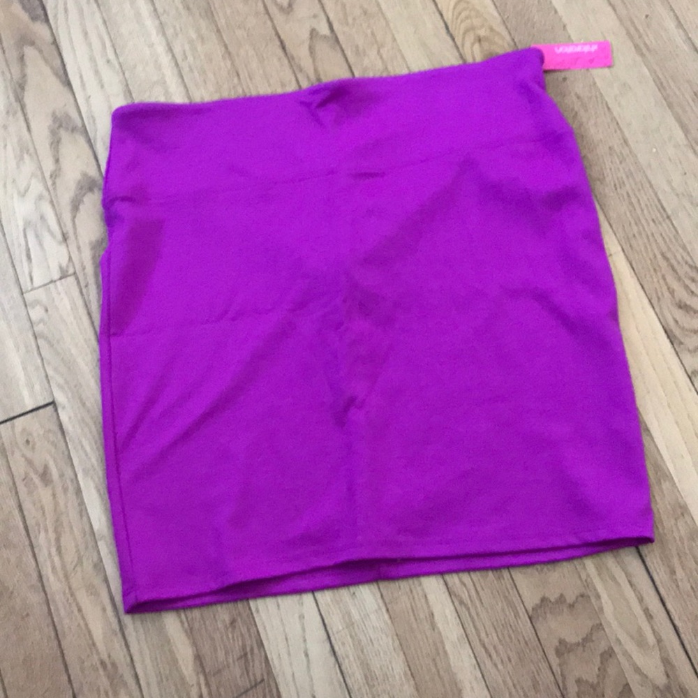 Fuchsia skirt